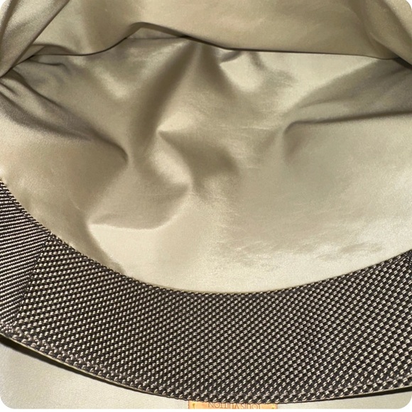 78 Louis Vuitton Messenger Bag - Picture 12 of 15